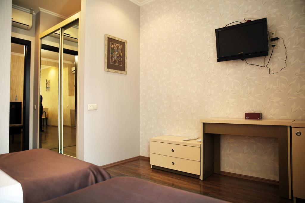 Rondo Hotel Tbilisi Room photo
