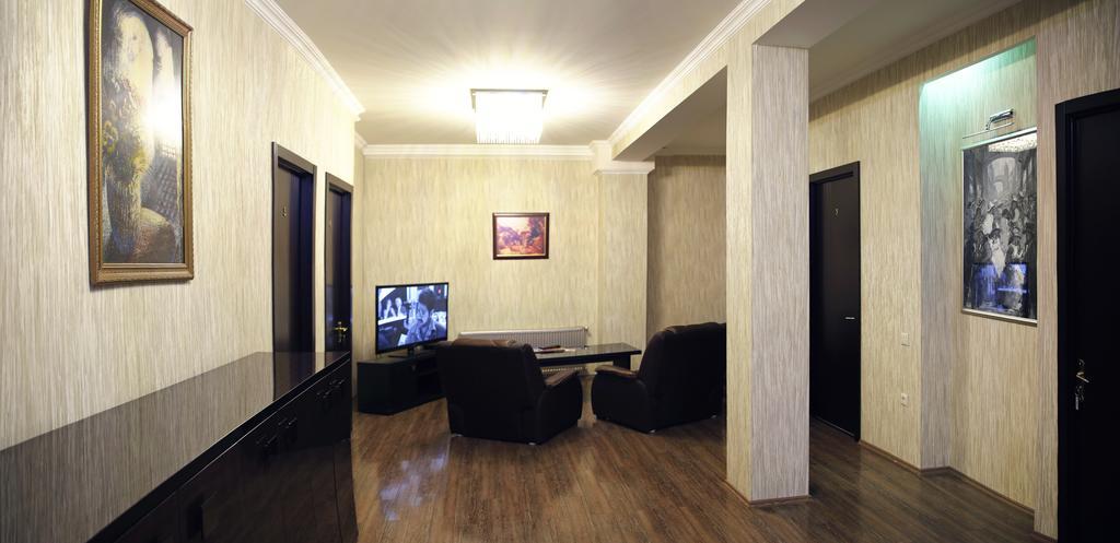 Rondo Hotel Tbilisi Exterior photo