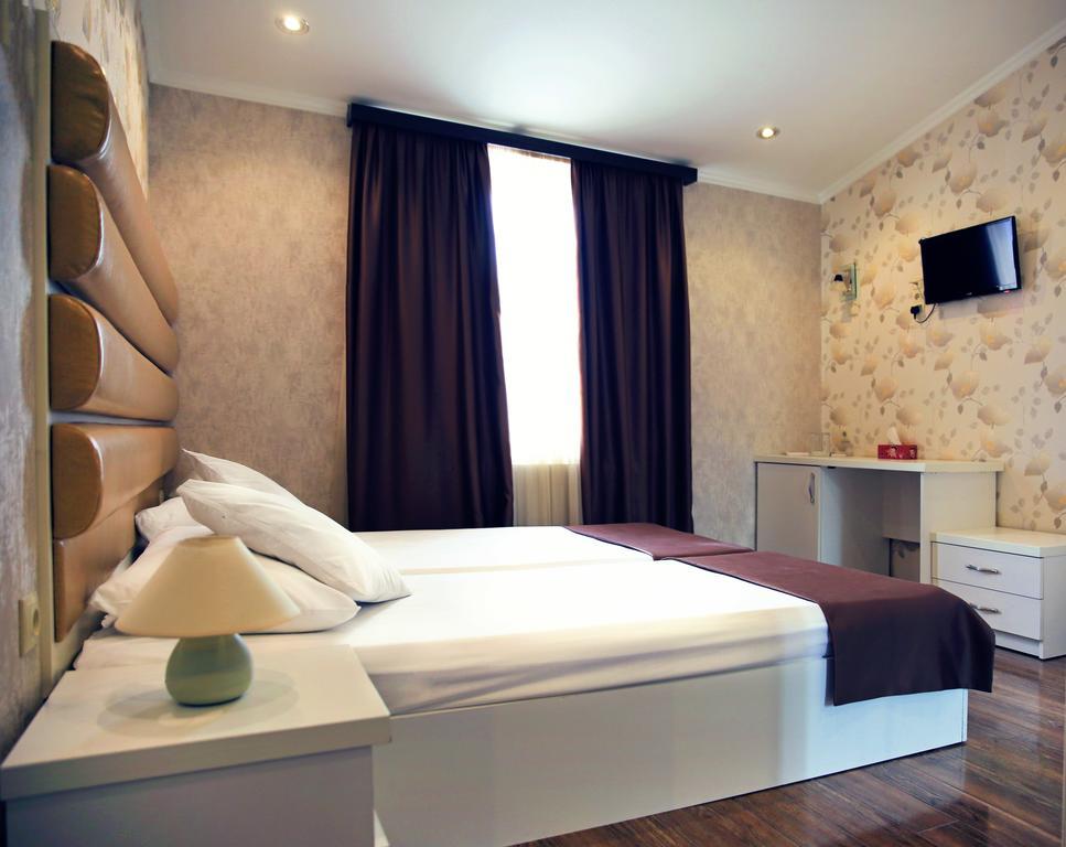 Rondo Hotel Tbilisi Room photo